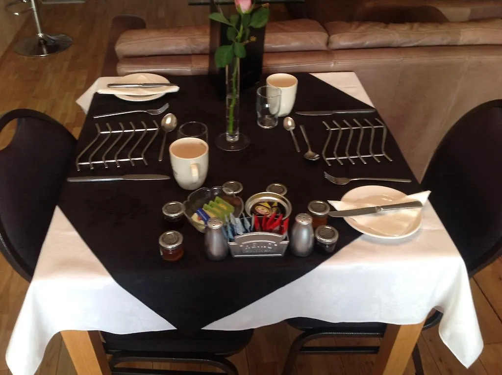 The Dragonfly Bed & Breakfast Blackpool 4*,
