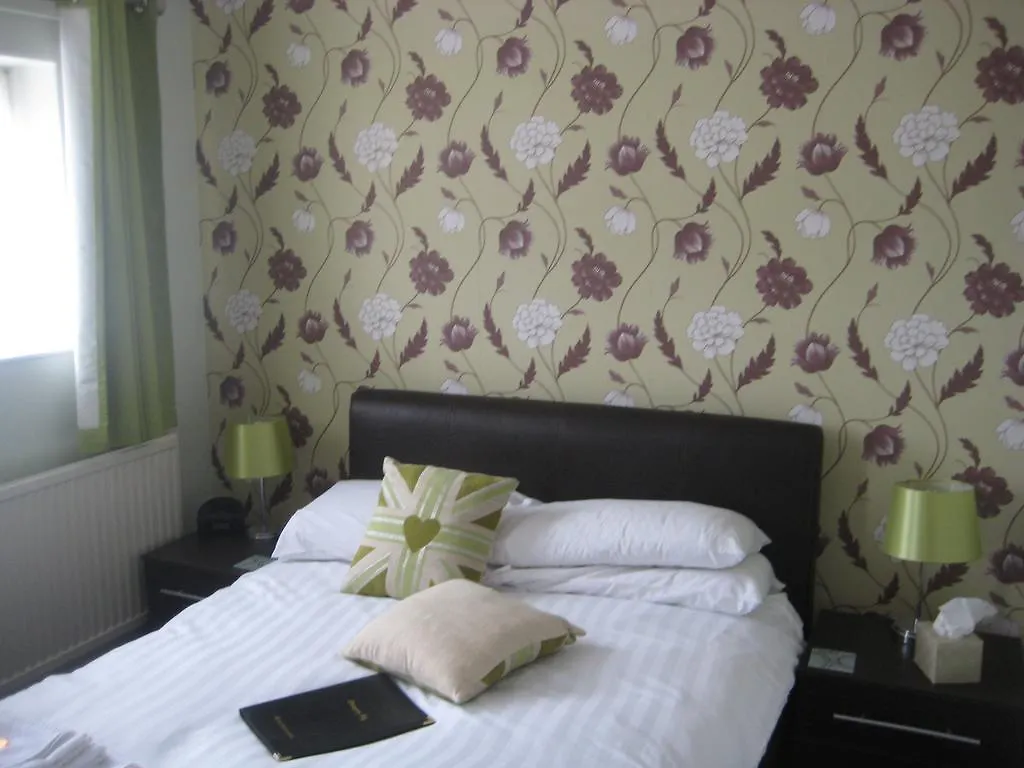 The Dragonfly Bed & Breakfast Blackpool 4*,